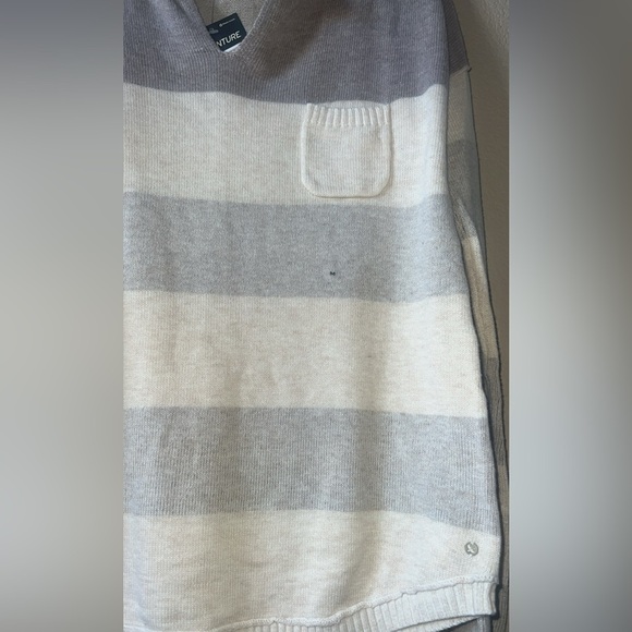 Eddie Bauer sweatshirt. 🌸 New with tags 🏷️ - Picture 4 of 4